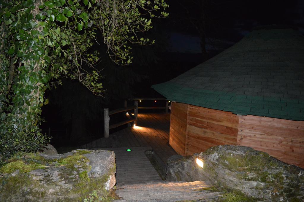 Les Ecuries De La Sabatarie Hotell Cambounes Exteriör bild